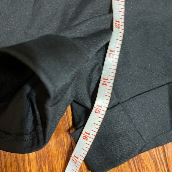 Black shorts - Picture 11 of 11